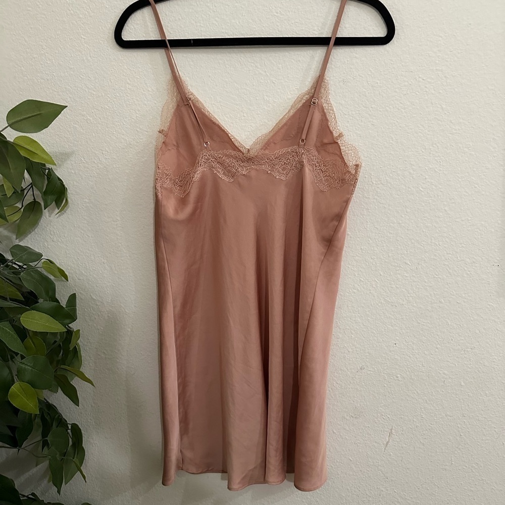 Victoria’s Secret Elegant Lace Trim Slip Dress nightgown- Pink Sz Xs - Picture 2 of 3